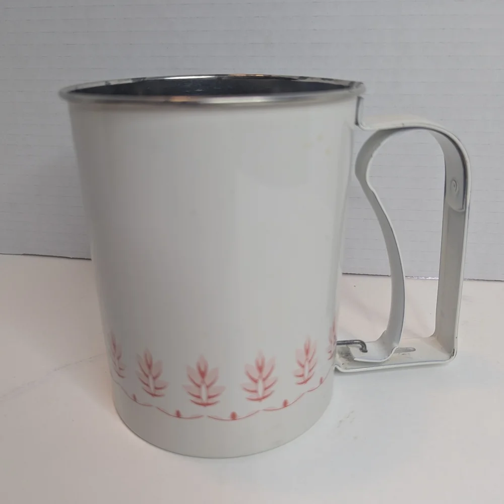 ANDROCK Vintage Metal Sifter Made In USA Retro Off White/Red/Pink Floral Print